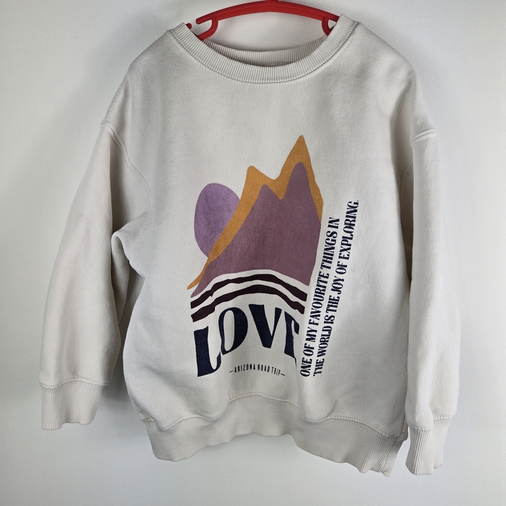 Zara Kids Cream Crewneck LOVE Neutral Mountain Graphic Sweatshirt 6-7 Y